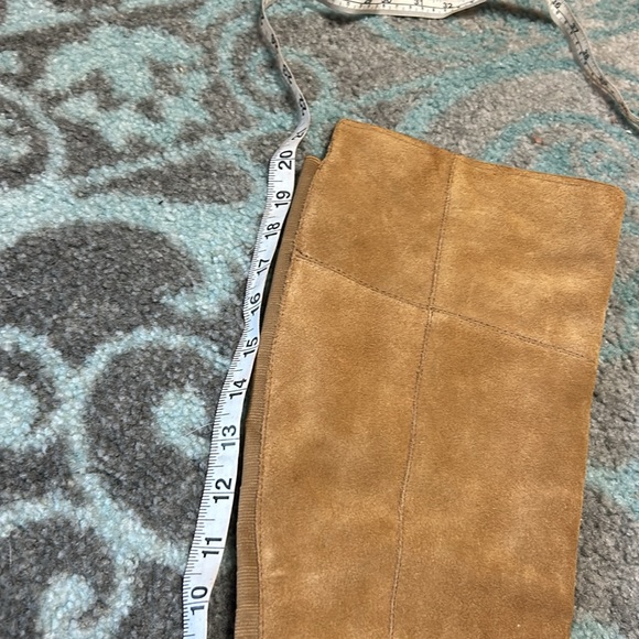 Marc Fisher suede knee high boots. Like new. Soft! 9.5 - Picture 5 of 8